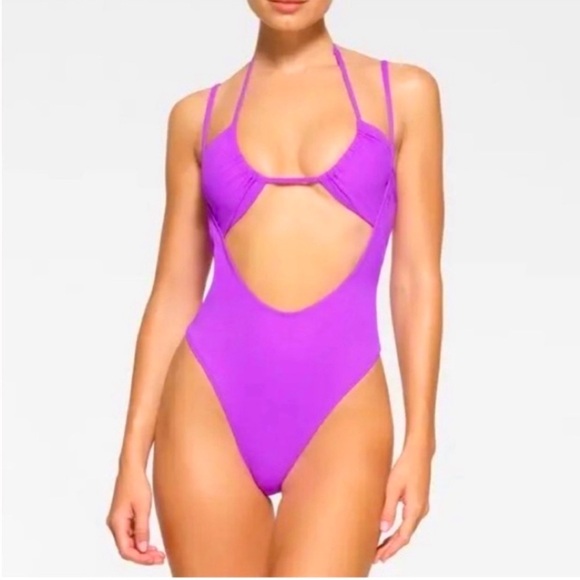 SKIMS Other - NWT SKIMS recycled open bust one piece Violet 2X with 3X top